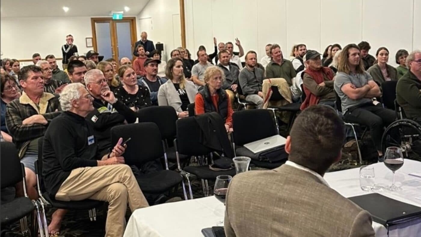 A3 AA4 B80 FBCD 46 BC A12 D 4 DE71 D86 D4 D3